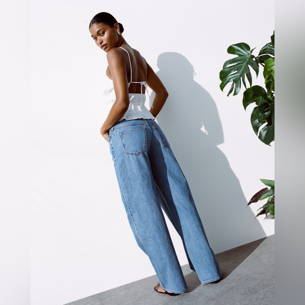 Abercrombie - Curve Love Low Rise Ultra Loose Lightweight Drapey Rigid Jean - Picture 2 of 13